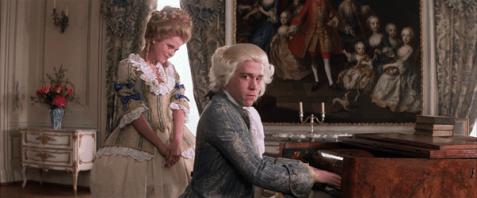 amadeus_at_the_piano